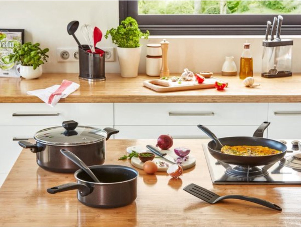 Tefal Easy Cook & Clean Pannenset - Koekenpannen 20/24/28cm + Wokpan 28cm - Niet geschikt voor Inductie - Anti-aanbaklaag - Aluminium - Zwart