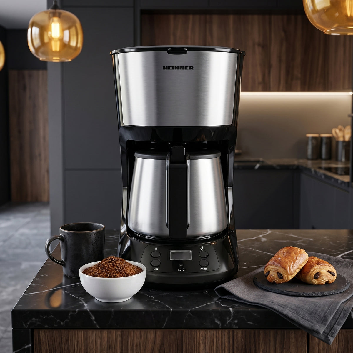 Heinner Armoure Filter Koffiezetapparaat met Timer – 1,25 L – 750W – LCD-display – Programmeerbaar – Druppelstop – Warmhoudfunctie – Automatische Uitschakeling – Zwart (5)