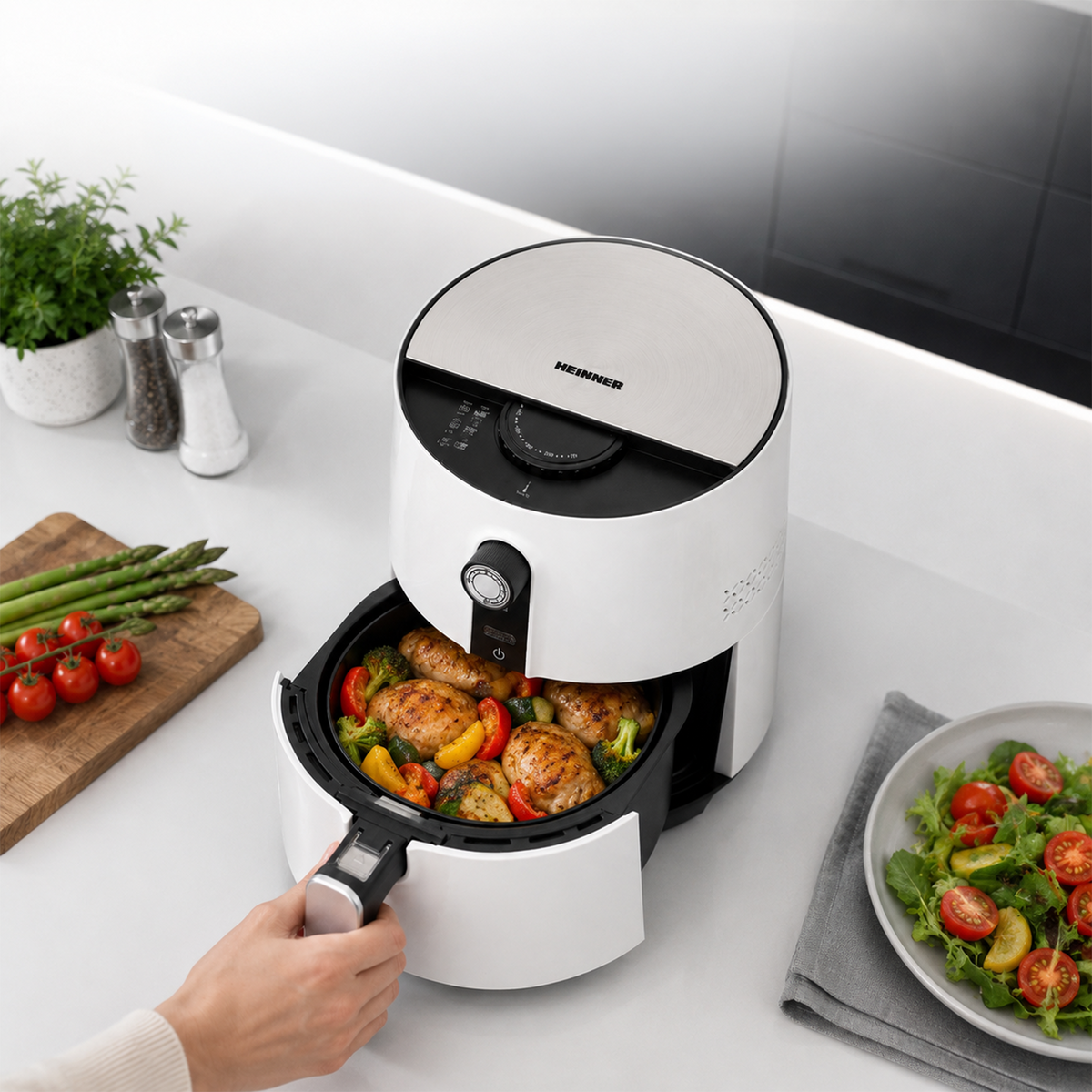 Heinner Heteluchtfriteuse – 1300W – 2,6L Mand – 3,6L Bereidingspan – Instelbare Thermostaat 0–200°C – Timer – Anti-aanbaklaag – Oververhittingsbeveiliging – Wit (5)